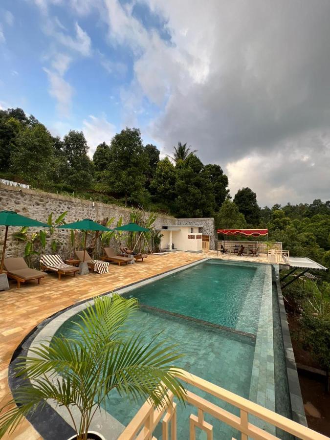 Singaraja Munduk Kupang Villa&Resto Sekumpul מראה חיצוני תמונה